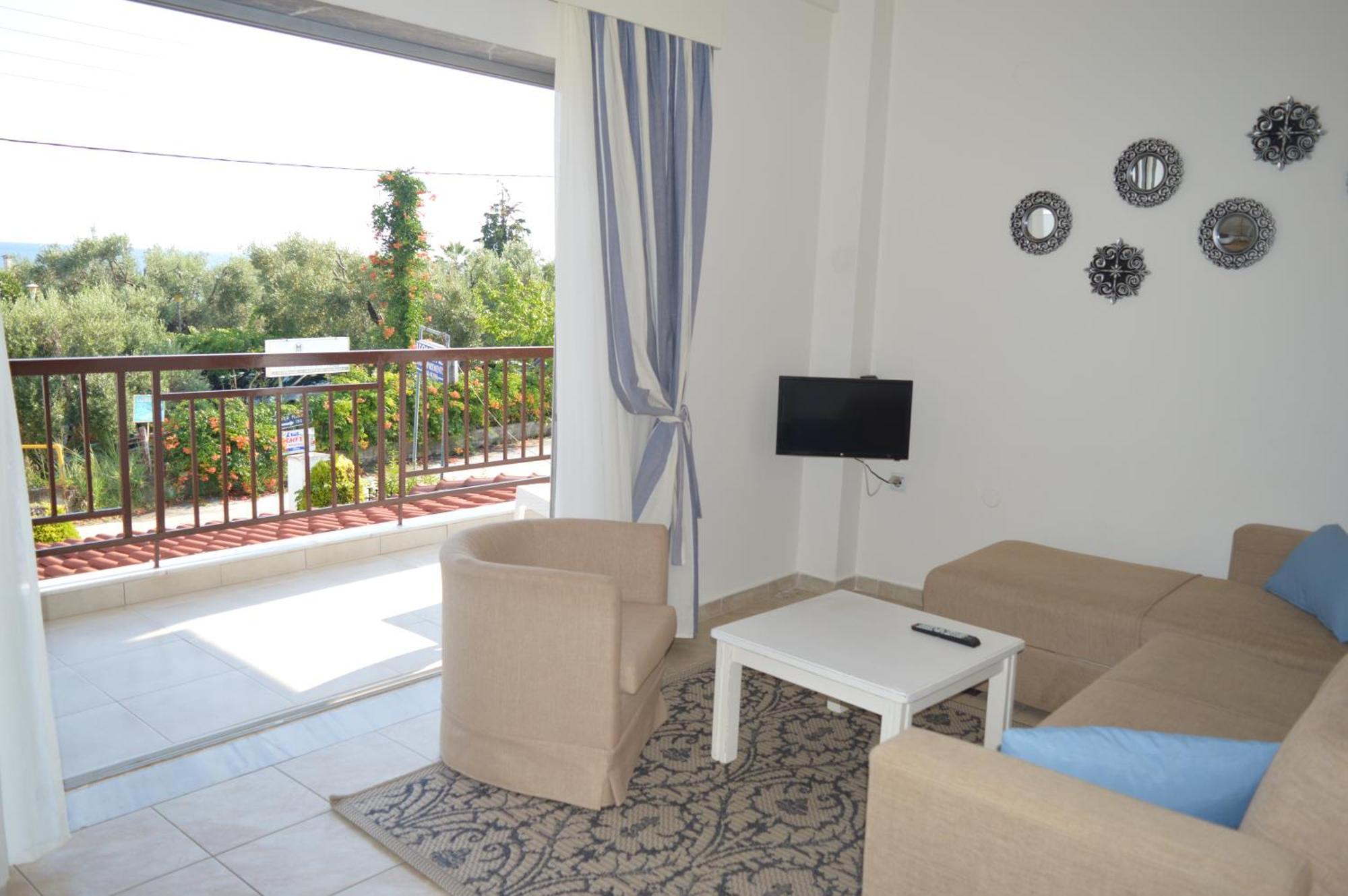 Leonidas Studio Apartments Mola Kalyva Exterior foto